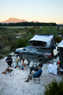 Alu-Cab Dachzelt "Family" für 4 Personen Schwarz